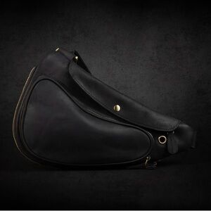 Elegant Black Fit Bag for Men